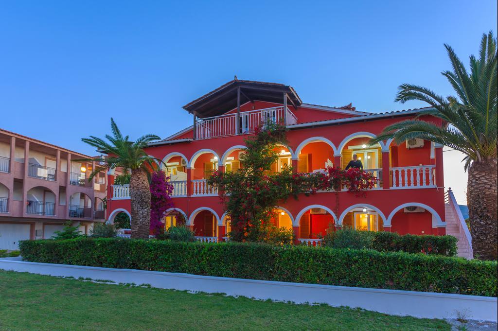 Tropical Studios Laganas Luaran gambar